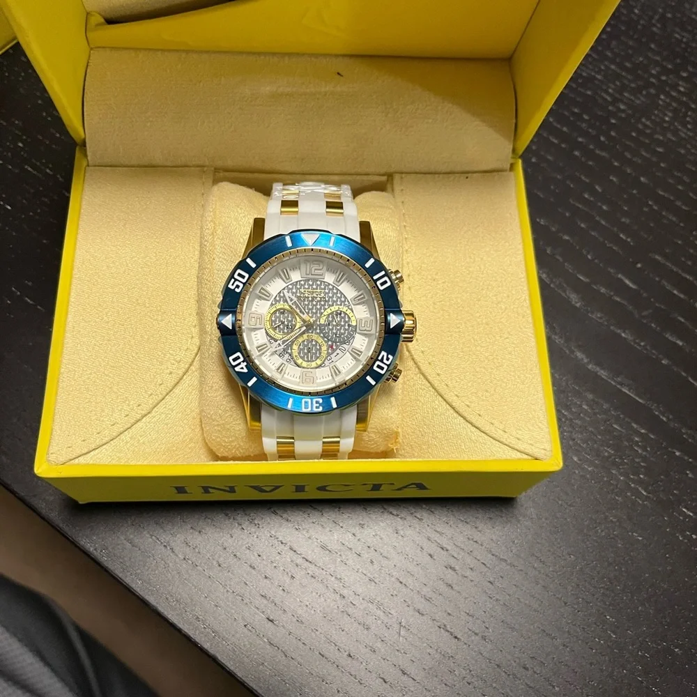 Mens Invicta Pro Diver 50mm silicone band - Picture 3 of 4